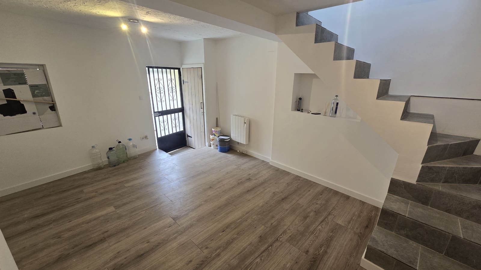 3 soverom Hus til salgs i Sax med garasje - € 125 000 (Ref: 9974363)