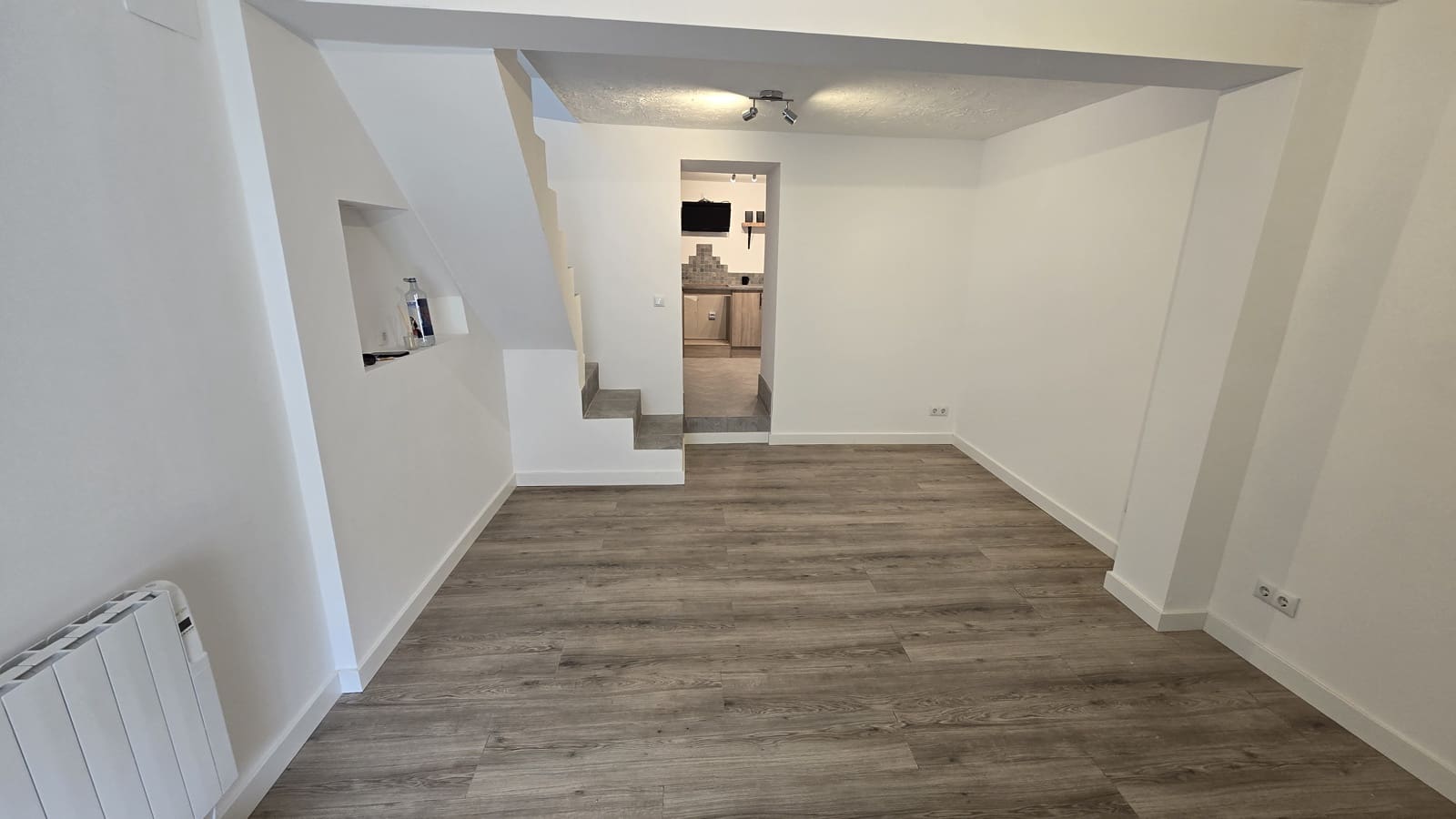 3 soverom Hus til salgs i Sax med garasje - € 125 000 (Ref: 9974363)