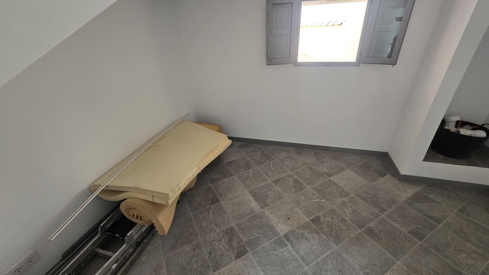 3 soverom Hus til salgs i Sax med garasje - € 125 000 (Ref: 9974363)