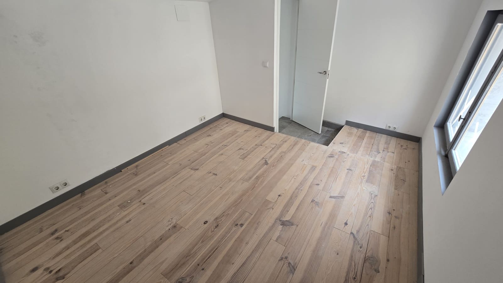 3 soverom Hus til salgs i Sax med garasje - € 125 000 (Ref: 9974363)