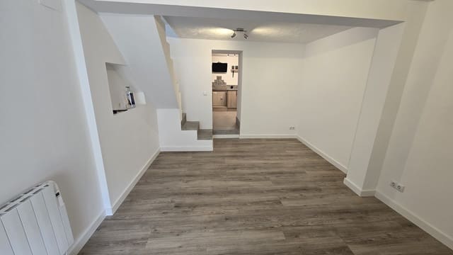 3 soverom Hus til salgs i Sax med garasje - € 125 000 (Ref: 9974363)