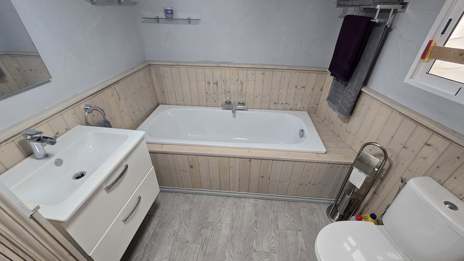 3 soveværelse Byhus til salg i Sax med garage - € 125.000 (Ref: 9974363)