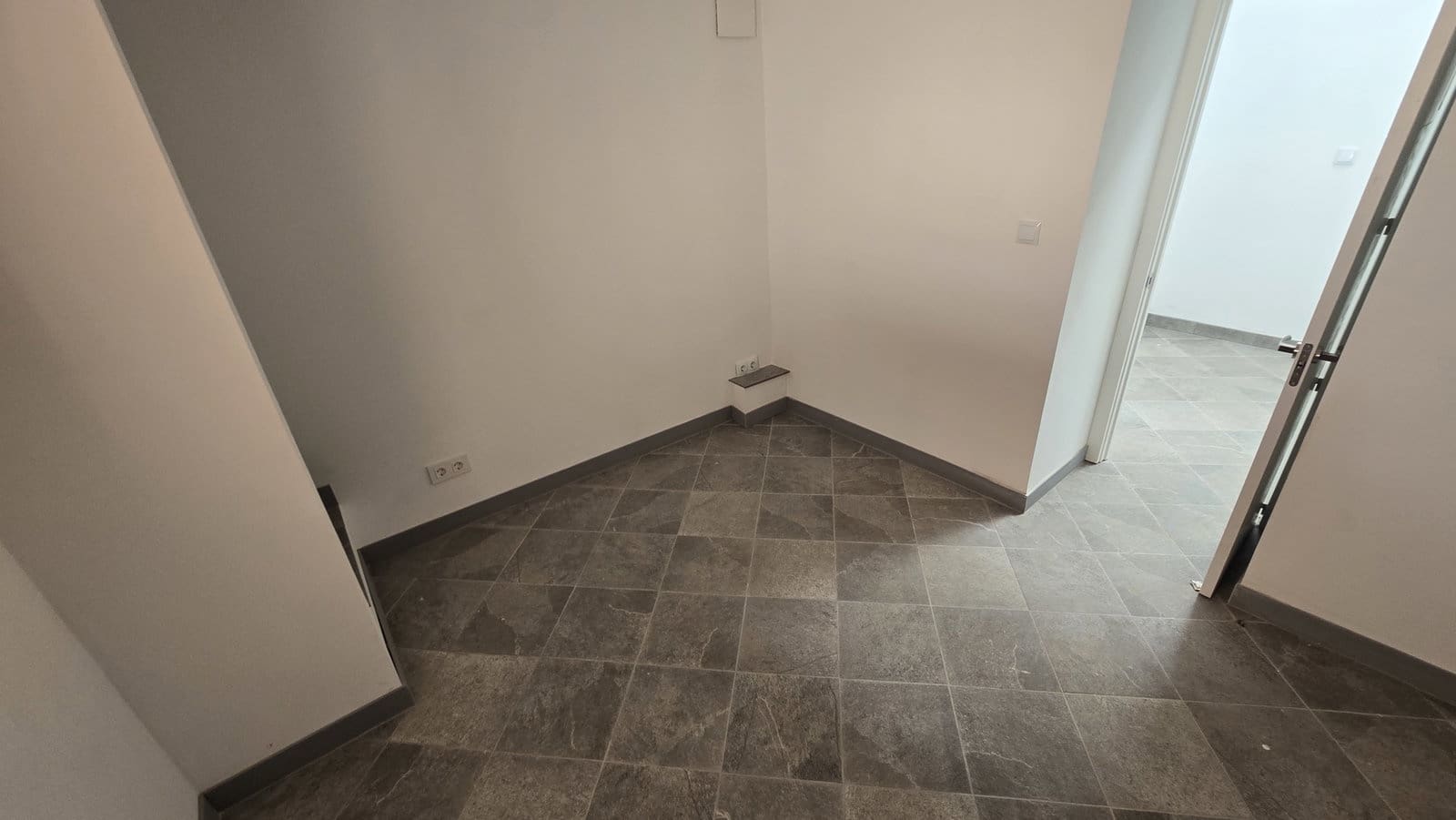 3 soveværelse Byhus til salg i Sax med garage - € 125.000 (Ref: 9974363)