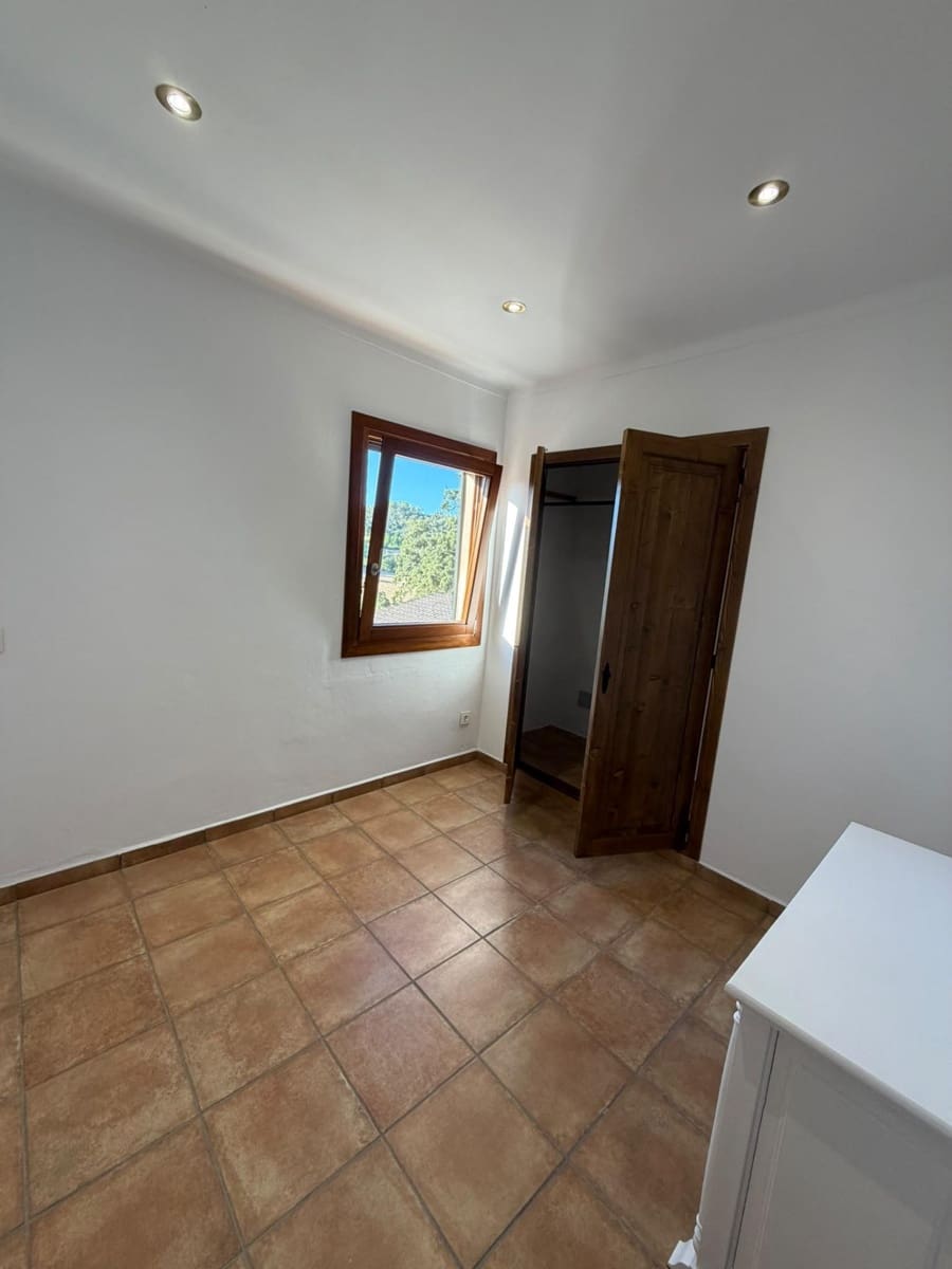 3 bedroom Finca/Country House for rent in Sineu with garage - € 1,700 (Ref: 10091181)