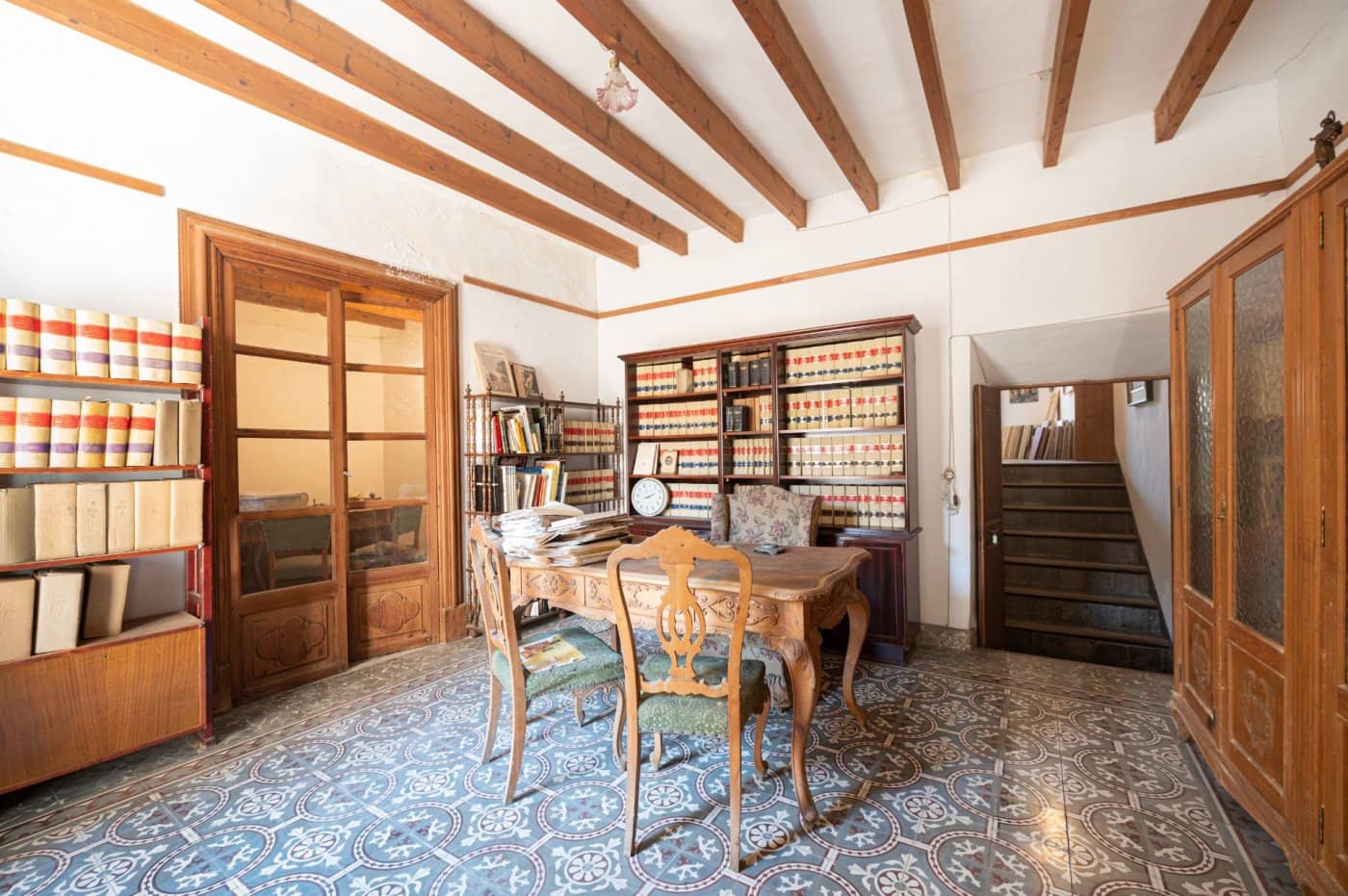 6 bedroom Townhouse for sale in Sineu - € 650,000 (Ref: 6885230)