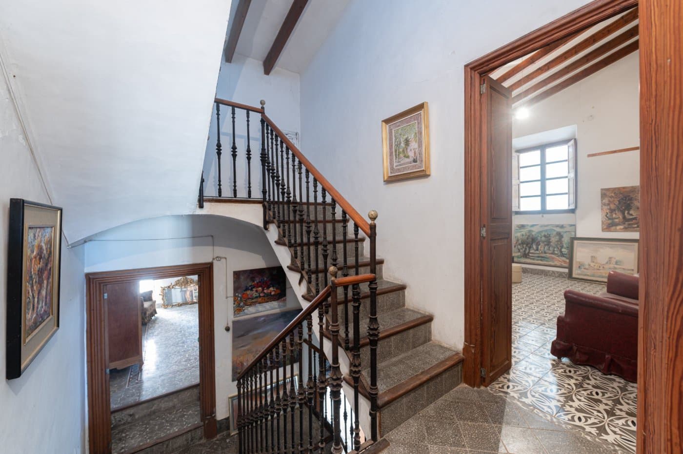 6 bedroom Townhouse for sale in Sineu - € 650,000 (Ref: 6885230)