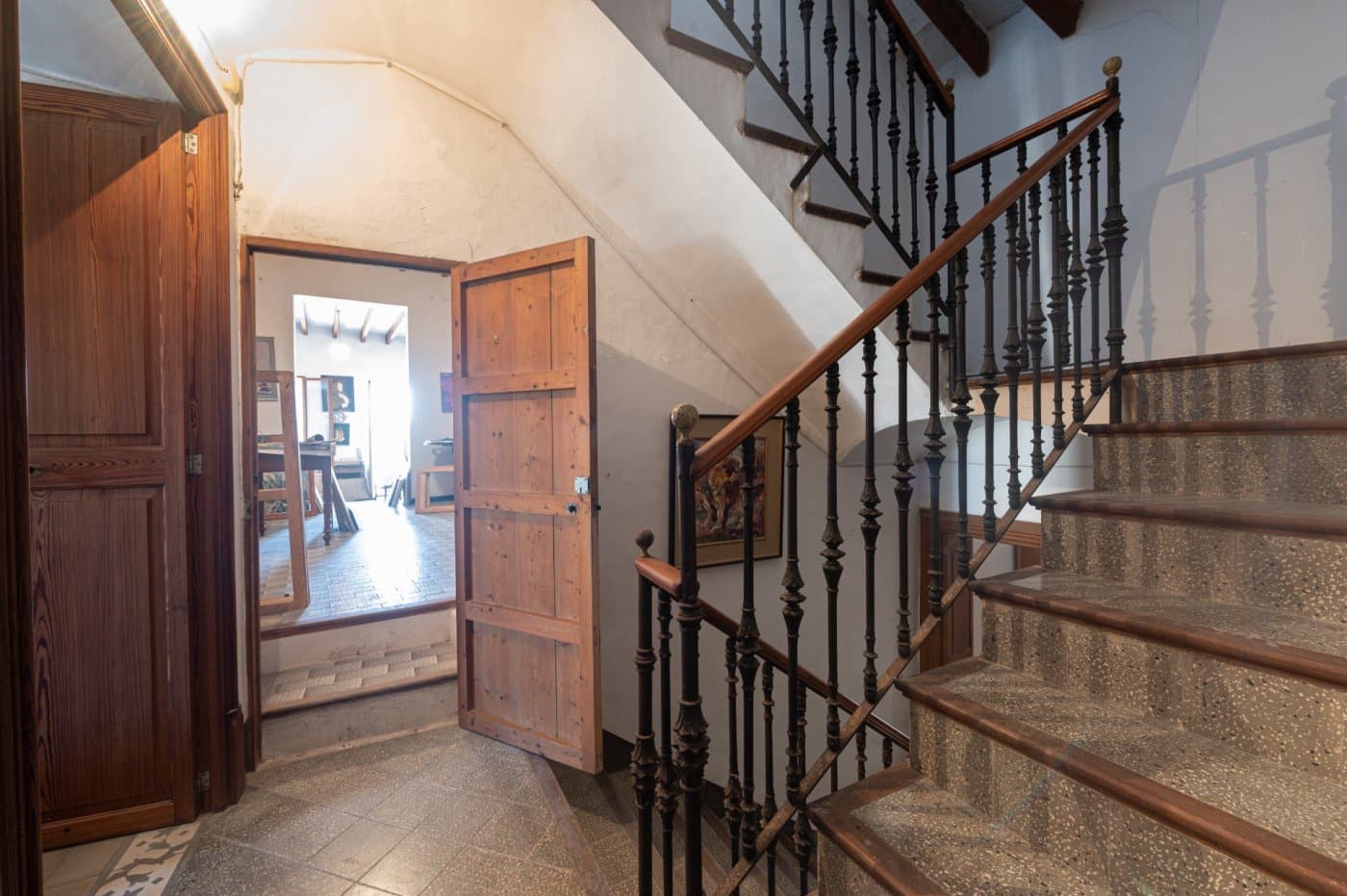 6 bedroom Townhouse for sale in Sineu - € 650,000 (Ref: 6885230)