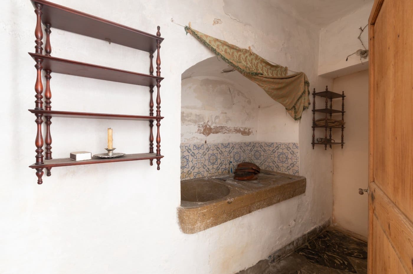 6 bedroom Townhouse for sale in Sineu - € 650,000 (Ref: 6885230)