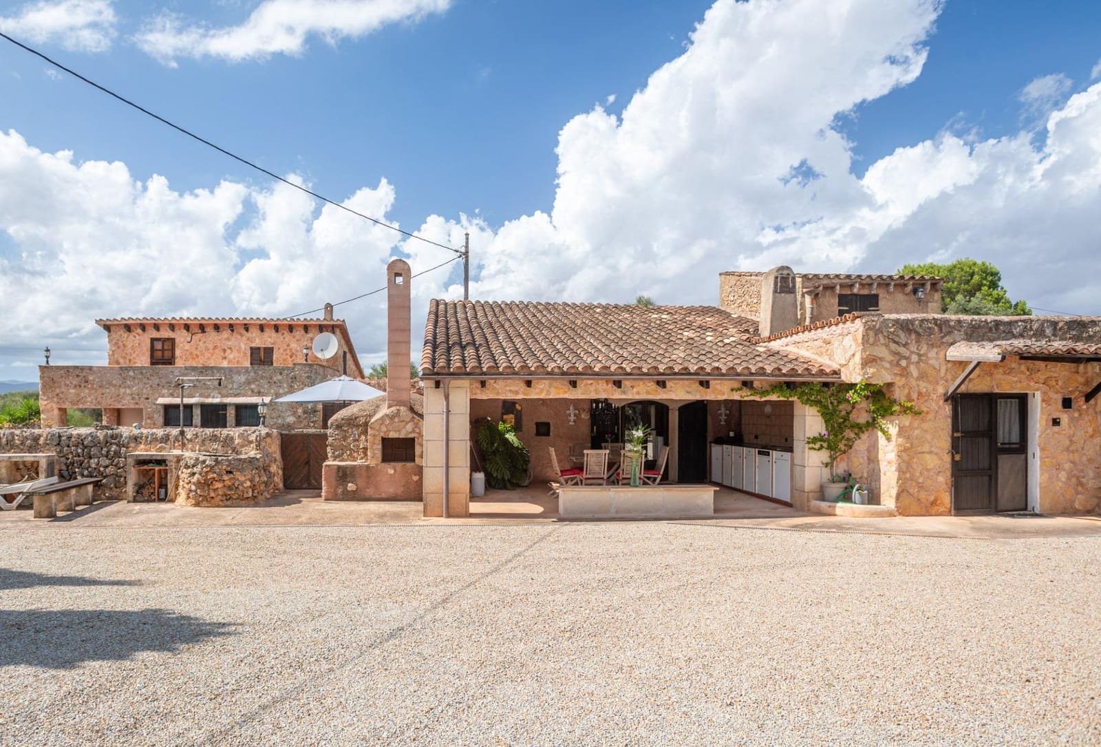 3 soverom Finca/Herregård til salgs i Sencelles med svømmebasseng garasje - € 740 000 (Ref: 7740073)