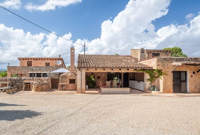 3 soverom Finca/Herregård til salgs i Sencelles med svømmebasseng garasje - € 740 000 (Ref: 7740073)