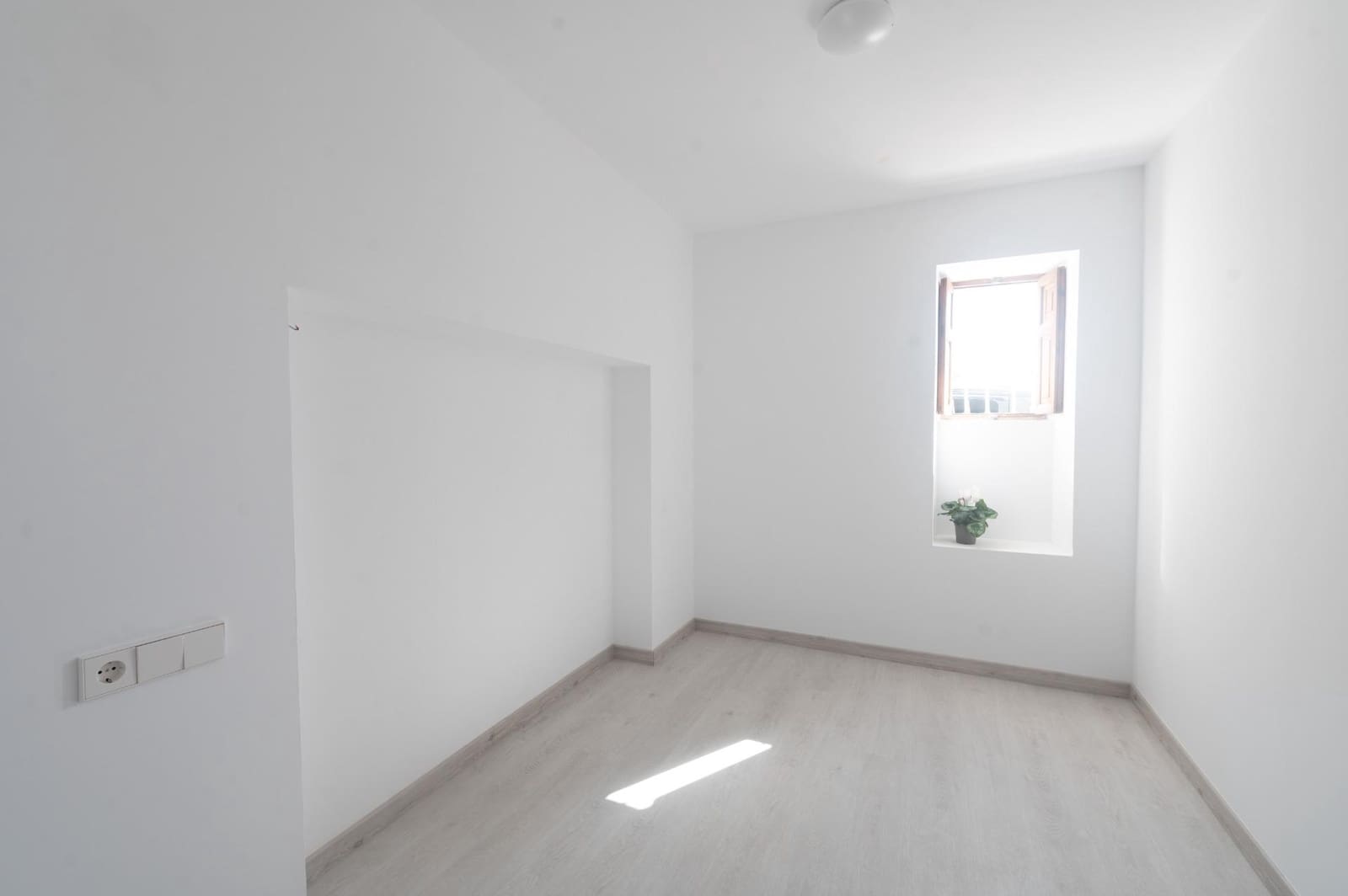 4 soveværelse Finca/Landehus til salg i Campanet med swimmingpool - € 1.090.000 (Ref: 8595432)