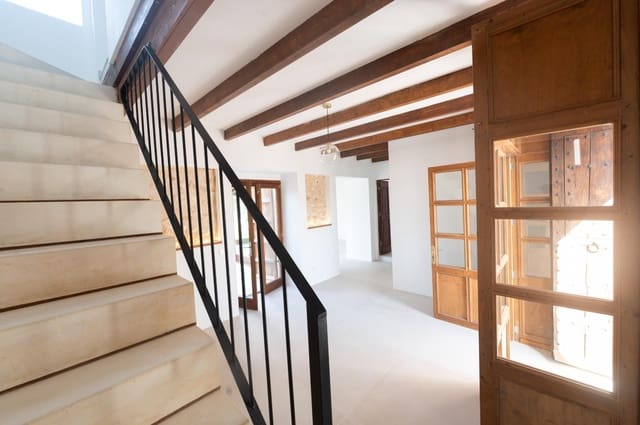 4 sovrum Finca/Hus på landet till salu i Campanet med pool - 1 090 000 € (Ref: 8595432)