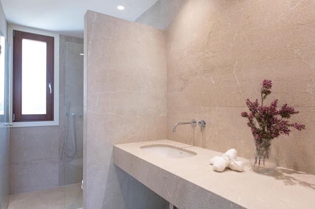 Chalet de 4 habitaciones en Sa Torre (Llucmajor), Llucmajor en venta con piscina garaje - 1.790.000 € (Ref: 8735580)