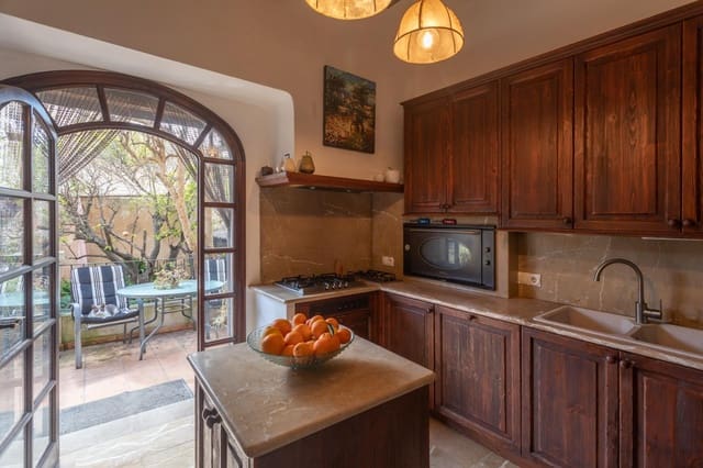 4 chambre Maison de Ville à vendre à Sineu avec garage - 880 000 € (Ref: 8896711)