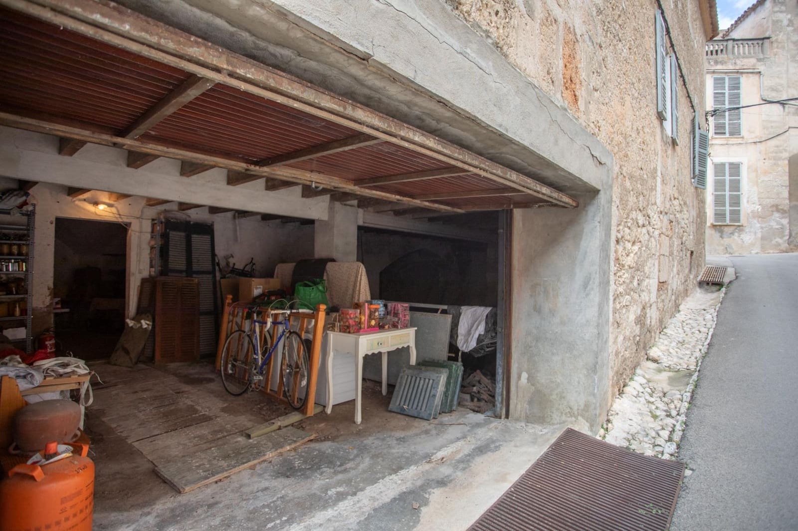 4 bedroom Townhouse for sale in Sineu with garage - € 880,000 (Ref: 8896711)