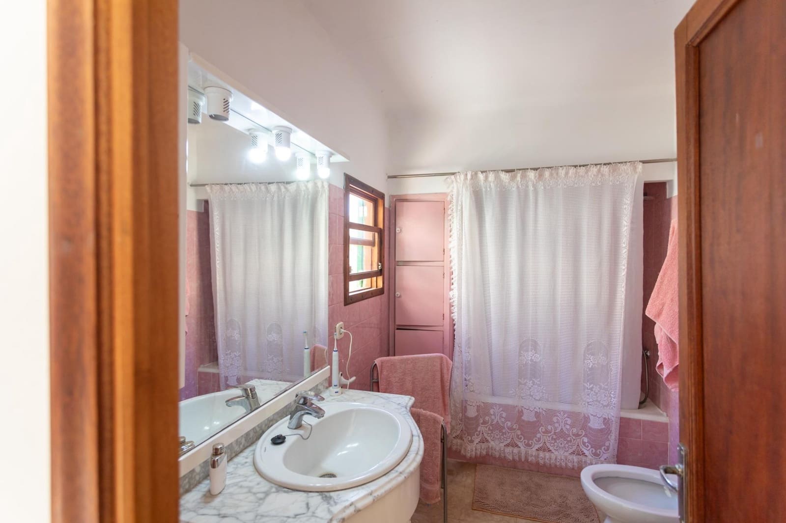 4 sypialnia Dom na sprzedaż w Sineu z garażem - 880 000 € (Ref: 8896711)