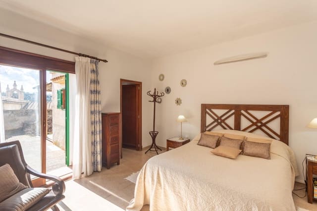 4 chambre Maison de Ville à vendre à Sineu avec garage - 880 000 € (Ref: 8896711)