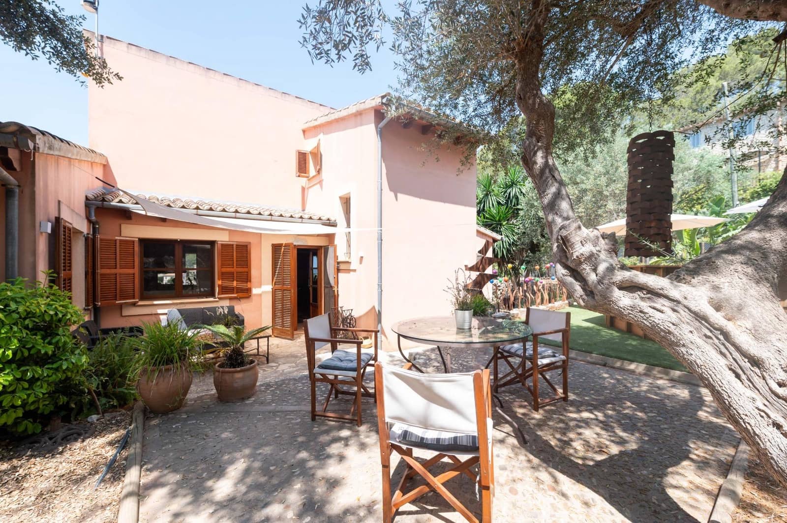 3 bedroom Villa for sale in Galilea with pool - € 1,150,000 (Ref: 8981057)