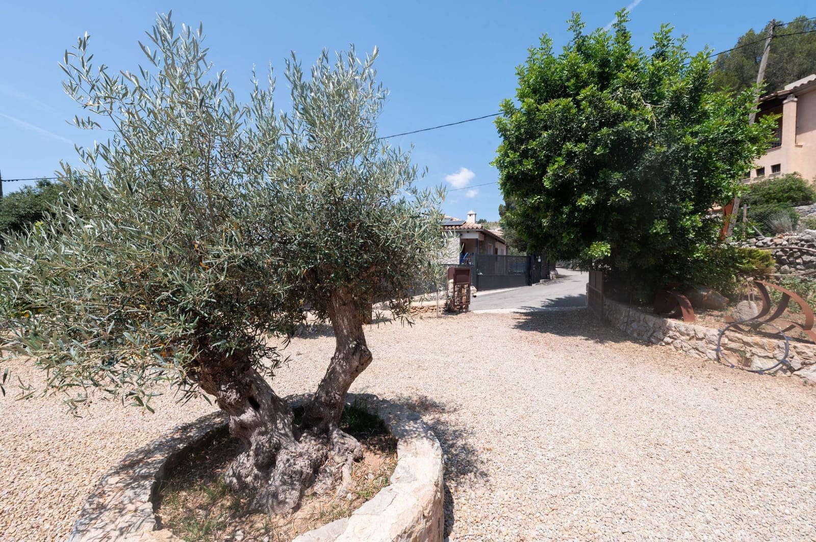 3 bedroom Villa for sale in Galilea with pool - € 1,150,000 (Ref: 8981057)