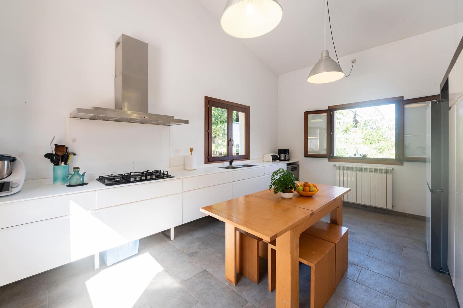 3 sypialnia Finka/Dom wiejski na sprzedaż w Sineu z basenem garażem - 1 580 000 € (Ref: 9156095)