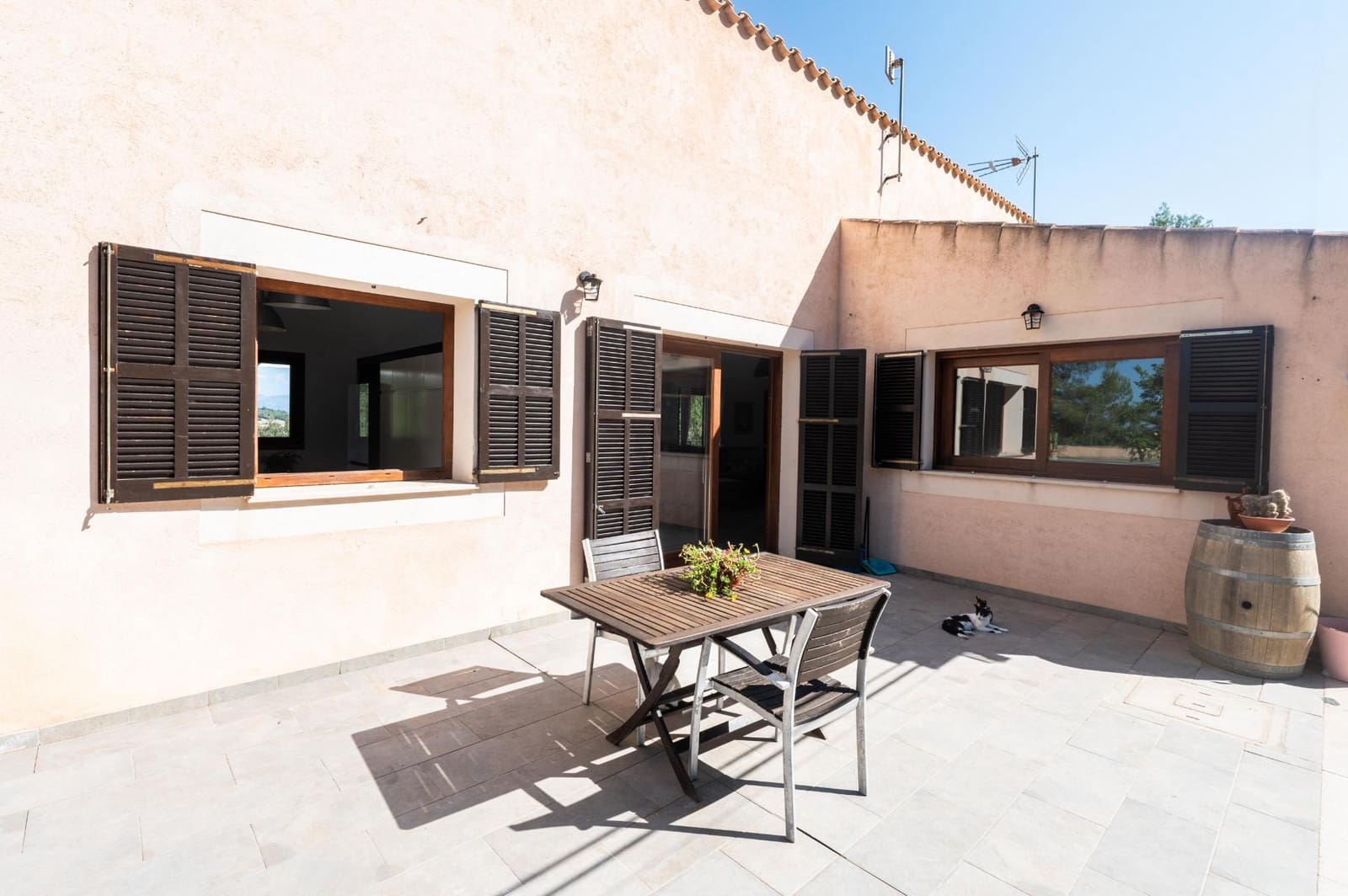 3 sypialnia Finka/Dom wiejski na sprzedaż w Sineu z basenem garażem - 1 580 000 € (Ref: 9156095)