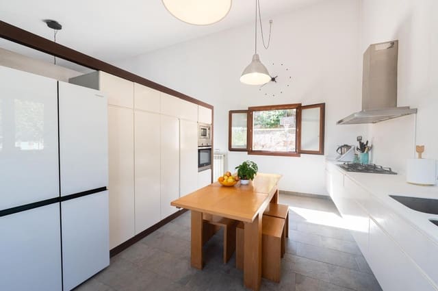3 slaapkamer Finca/Landhuis te koop in Sineu met zwembad garage - € 1.250.000 (Ref: 9156095)