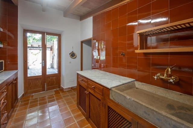 4 sypialnia Finka/Dom wiejski do wynajęcia w Sineu z basenem garażem - 2 600 € (Ref: 9349570)