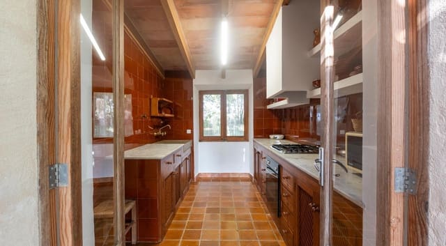 4 sypialnia Finka/Dom wiejski do wynajęcia w Sineu z basenem garażem - 2 600 € (Ref: 9349570)