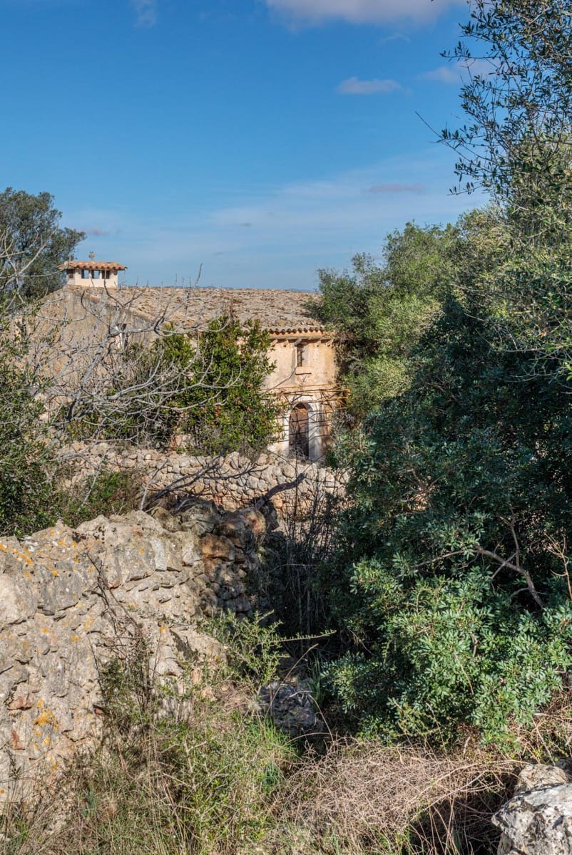 2 bedroom Finca/Country House for sale in Llubi - € 495,000 (Ref: 9393298)