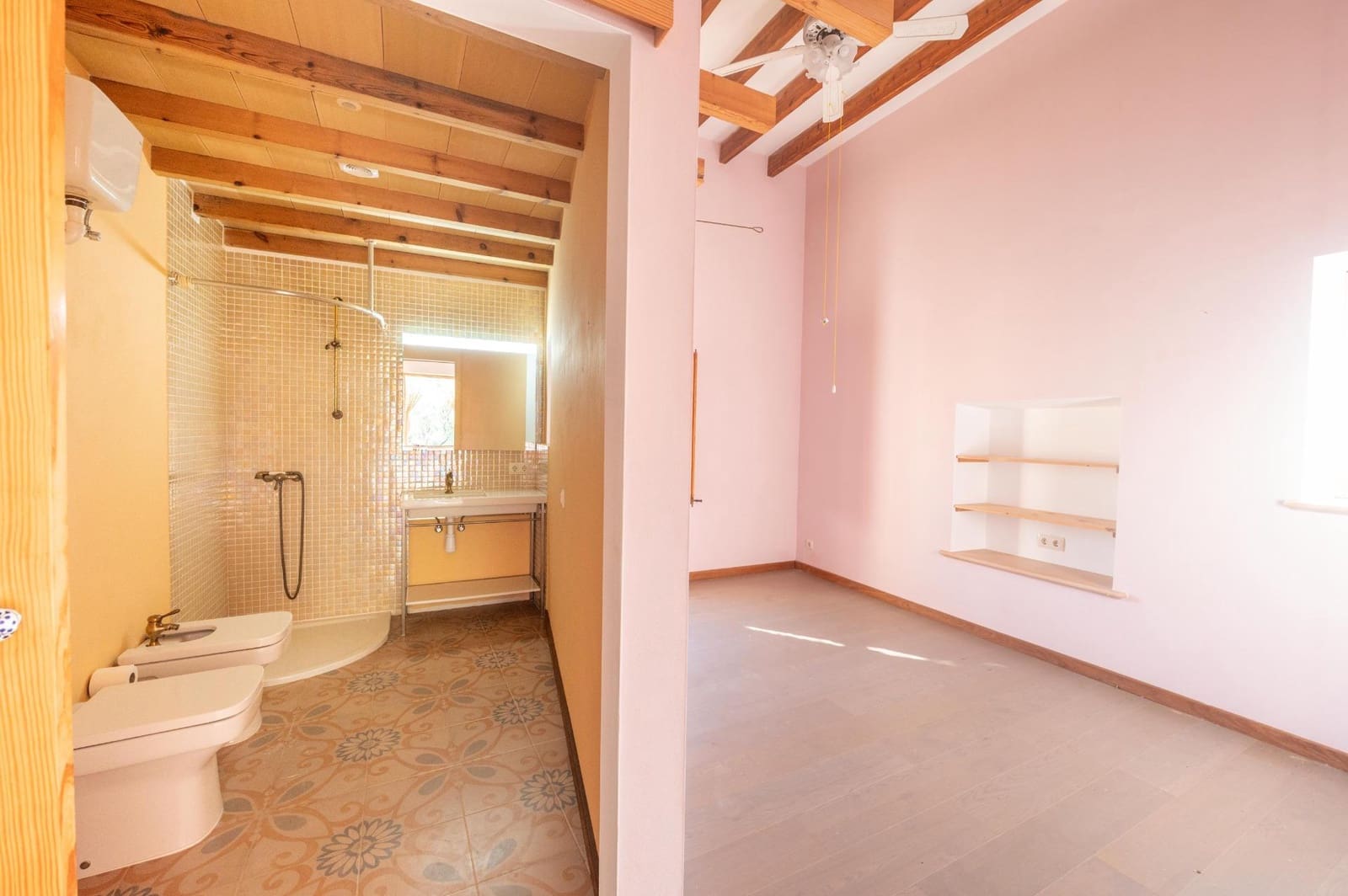 5 soveværelse Finca/Landehus til salg i Sineu med garage - € 3.150.000 (Ref: 9393299)