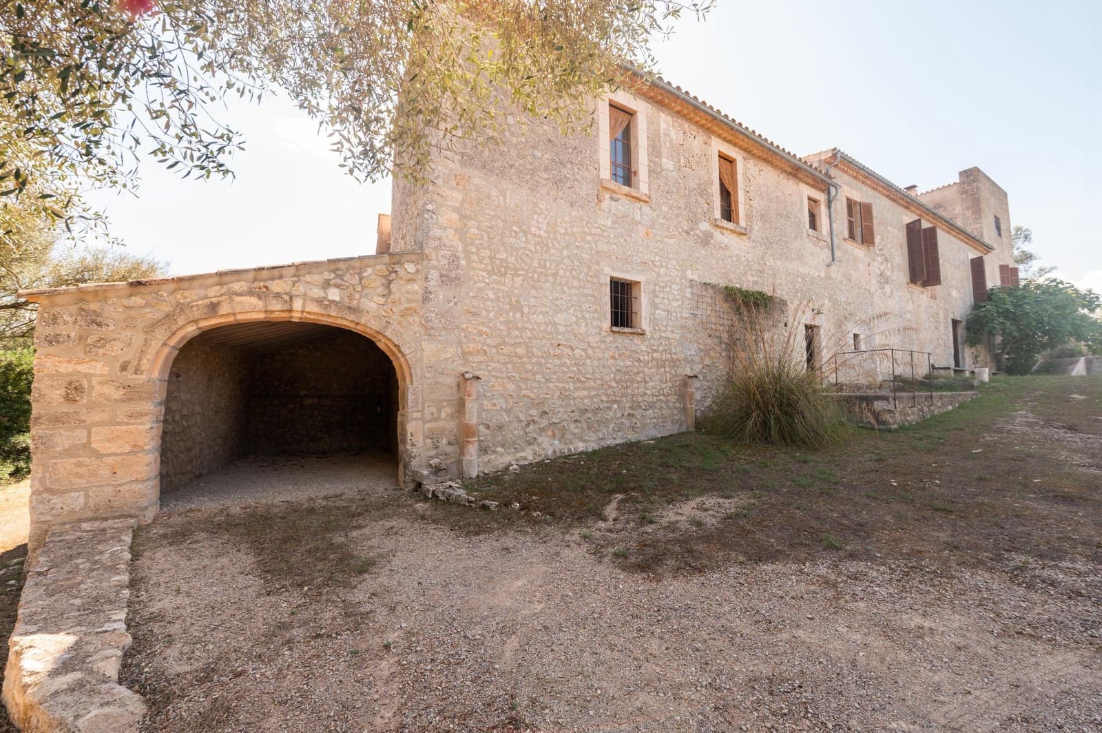 5 soveværelse Finca/Landehus til salg i Sineu med garage - € 3.150.000 (Ref: 9393299)