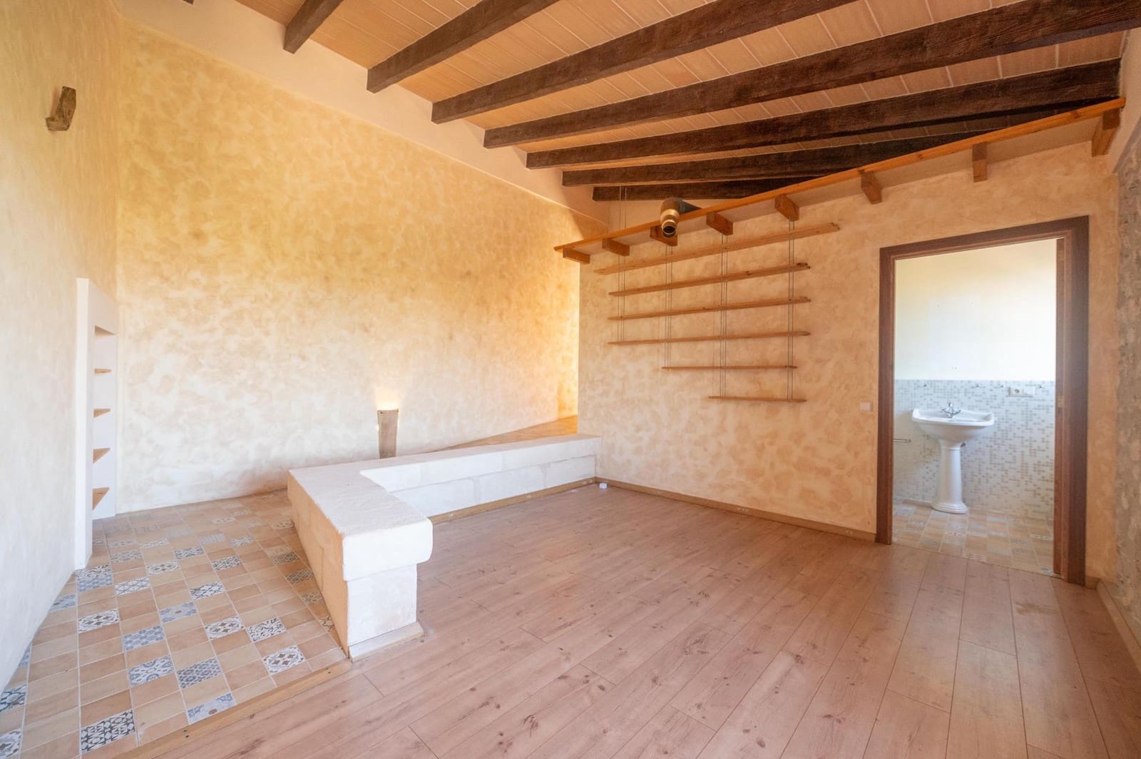 5 bedroom Finca/Country House for sale in Sineu with garage - € 3,150,000 (Ref: 9393299)