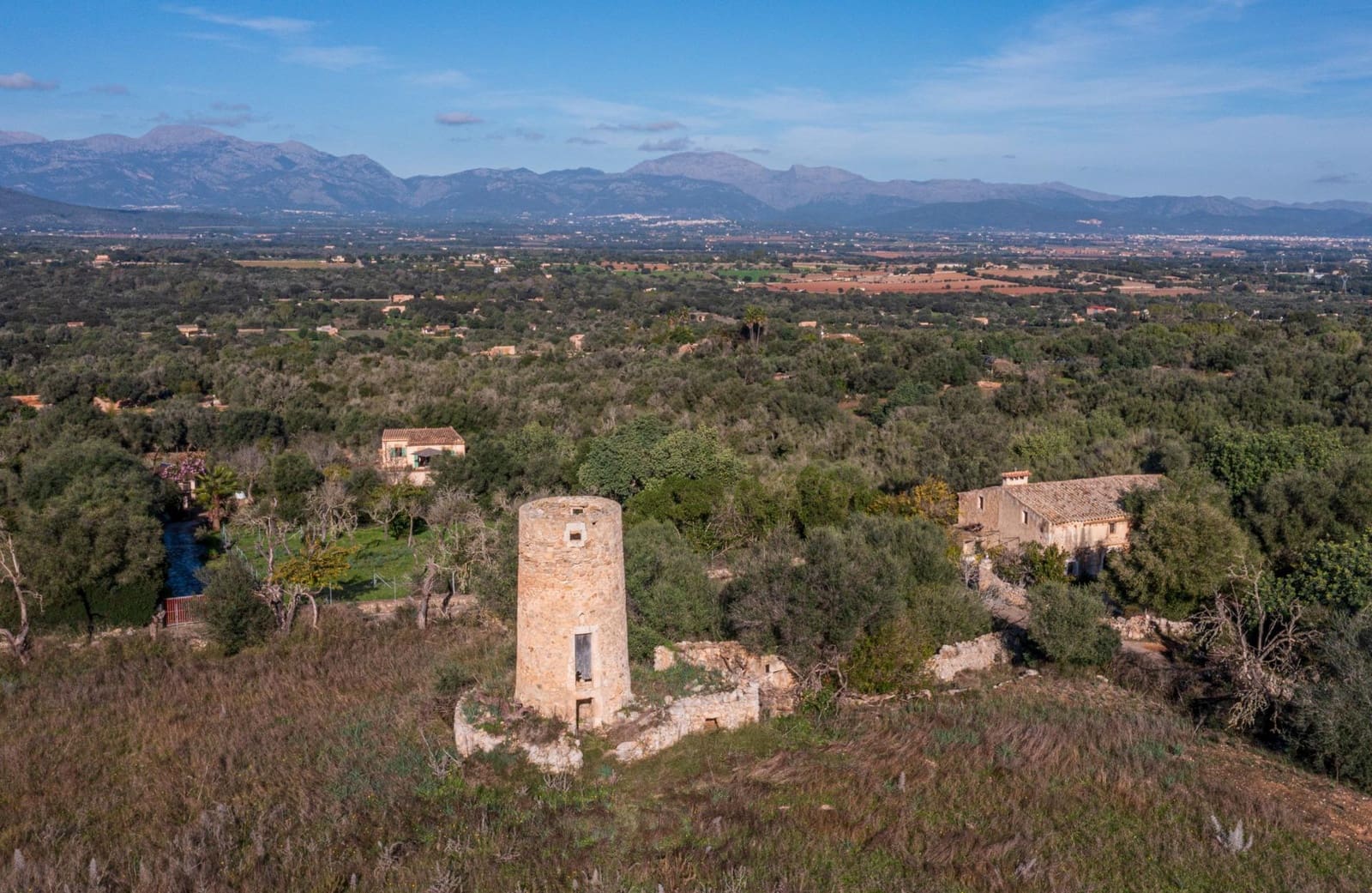 Mark till salu i Llubi - 495 000 € (Ref: 9398508)