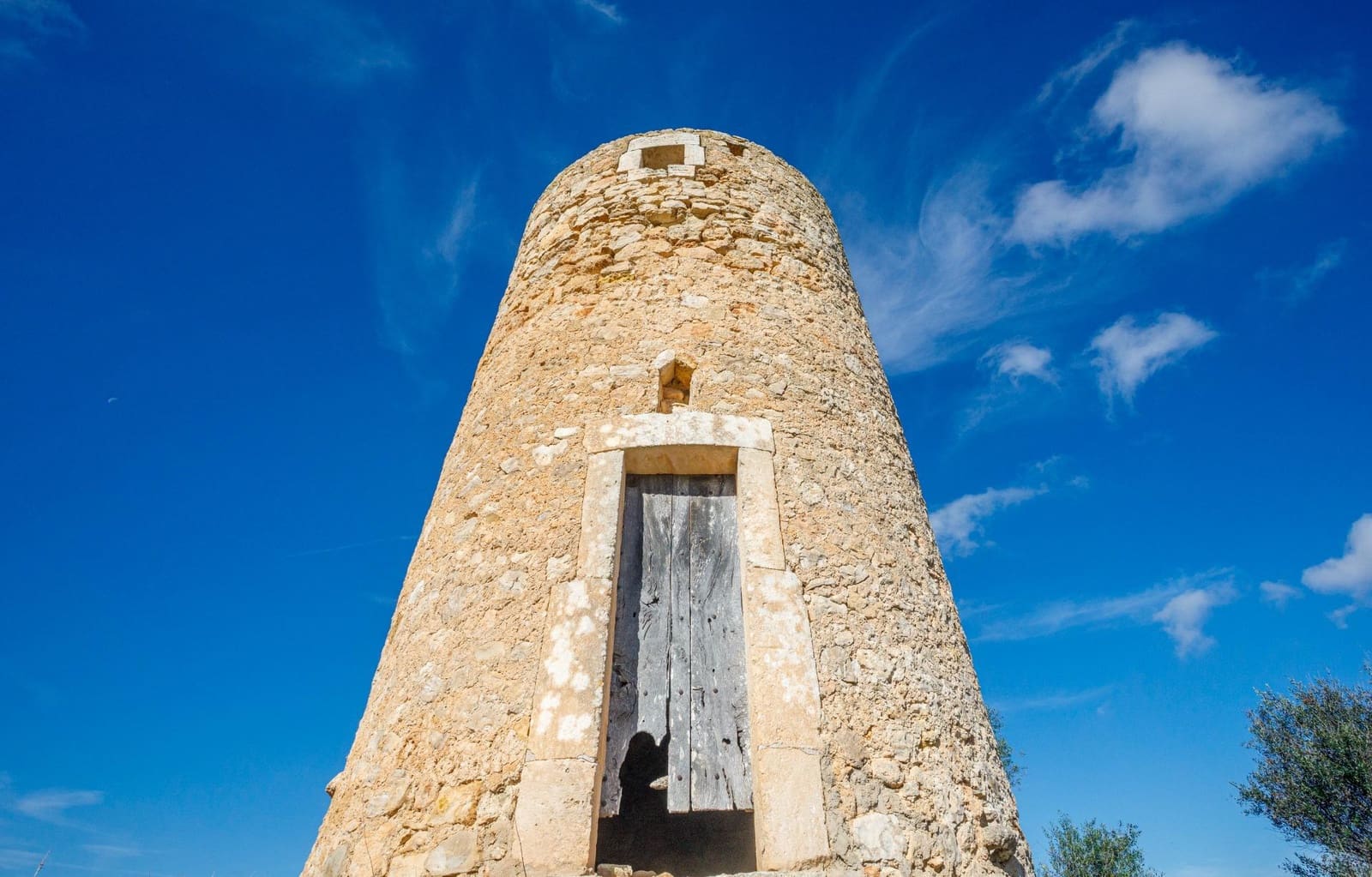 Mark till salu i Llubi - 495 000 € (Ref: 9398508)