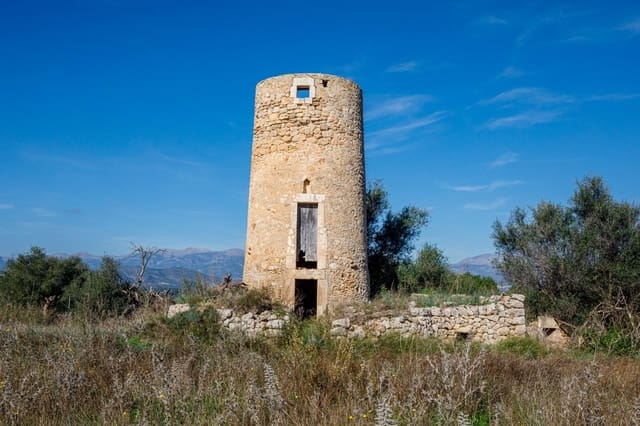 Undeveloped Land for sale in Llubí - € 495,000 (Ref: 9398508)
