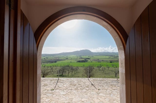 3 chambre Finca/Maison de Campagne à vendre à Sineu avec garage - 1 800 000 € (Ref: 9615471)