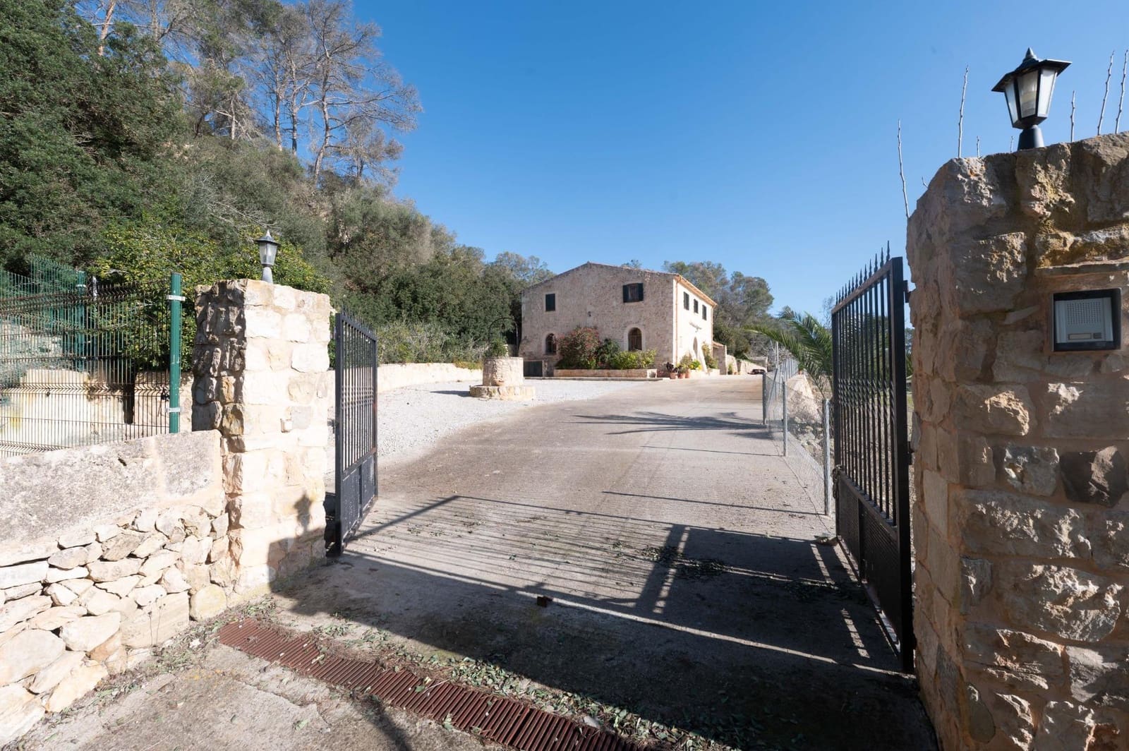 3 chambre Finca/Maison de Campagne à vendre à Sineu avec garage - 1 800 000 € (Ref: 9615471)