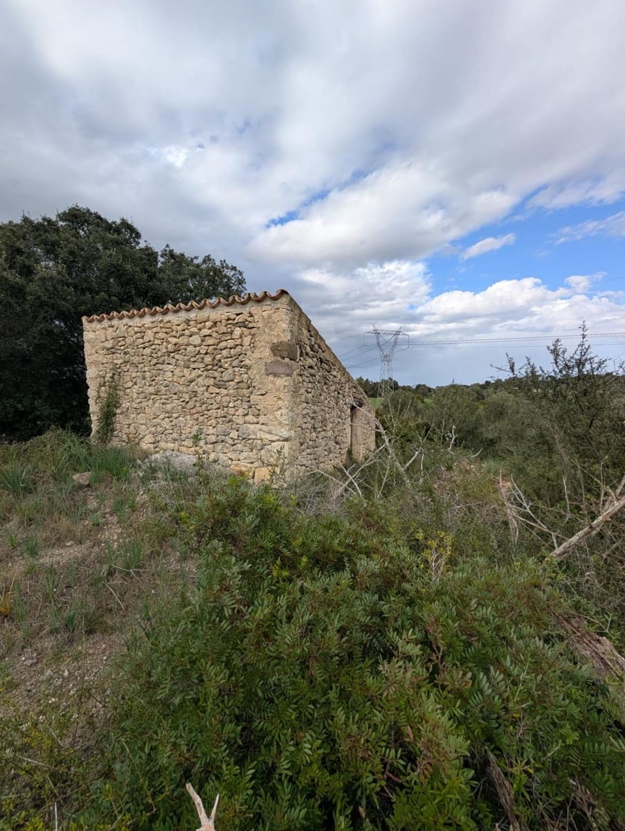 Ubebygd land til salgs i Llubi - € 180 000 (Ref: 9674244)