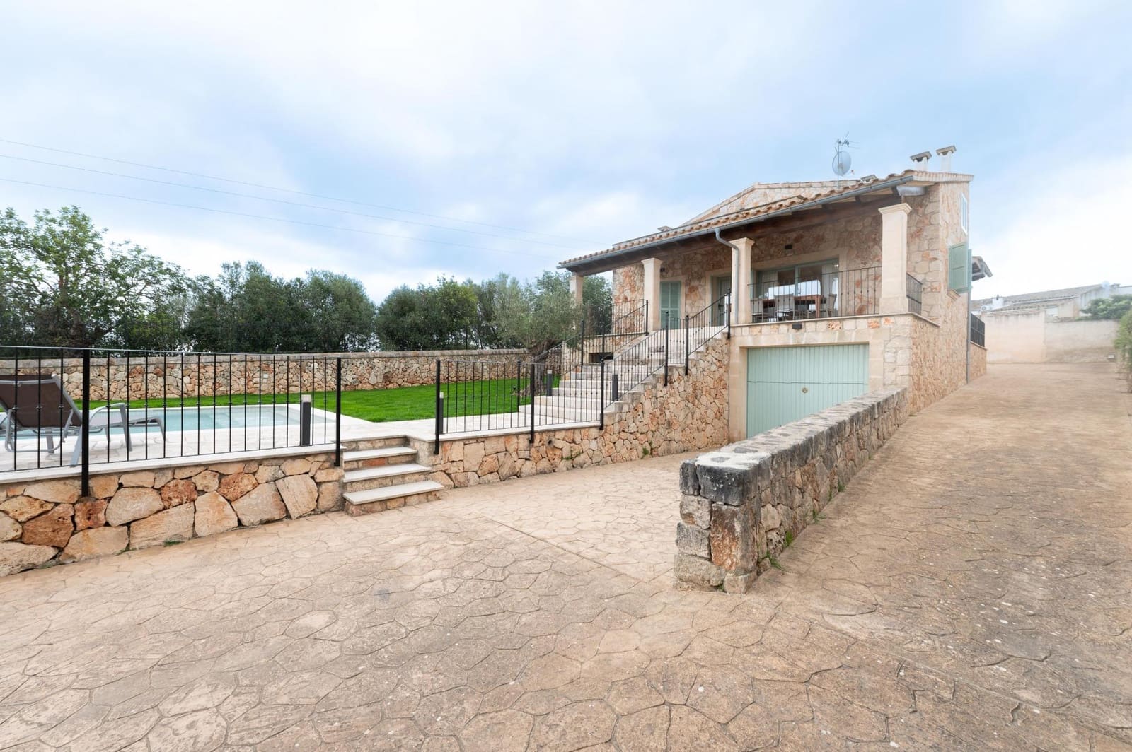 3 bedroom Villa for sale in Sineu with pool garage - € 1,400,000 (Ref: 9704929)