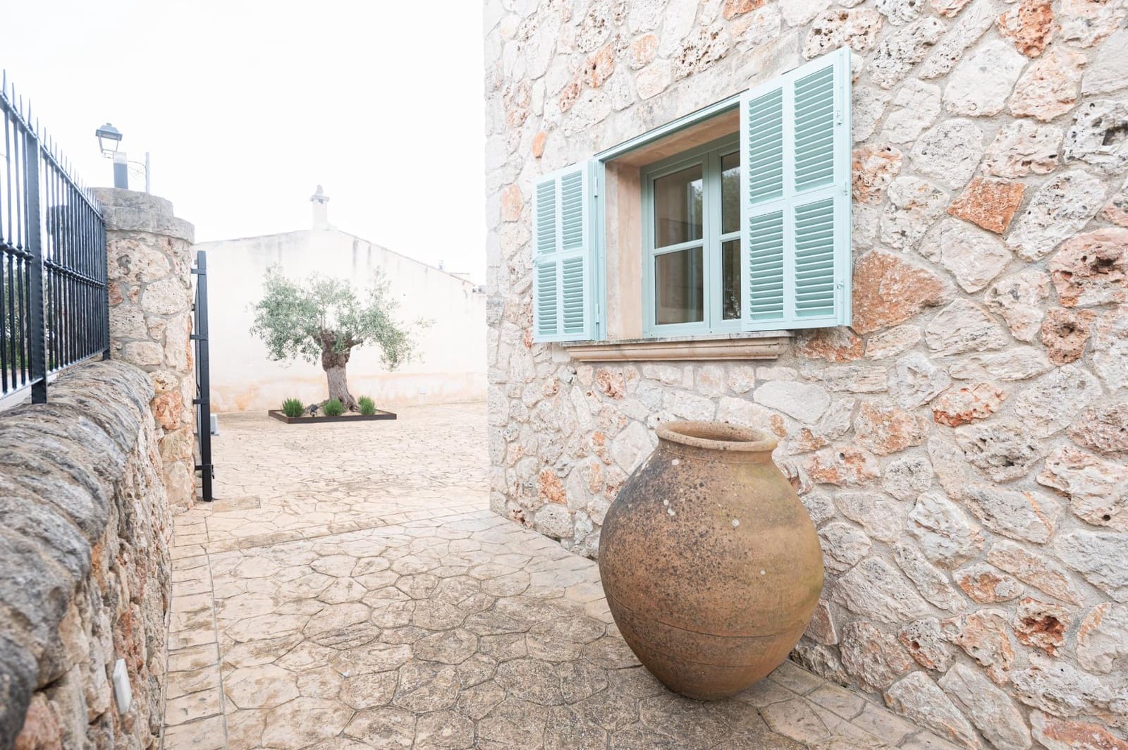 3 bedroom Villa for sale in Sineu with pool garage - € 1,400,000 (Ref: 9704929)