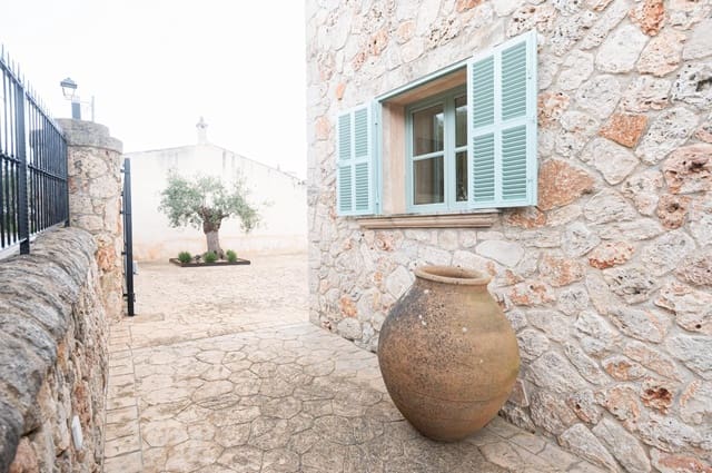 3 sypialnia Willa na sprzedaż w Sineu z basenem garażem - 1 400 000 € (Ref: 9704929)