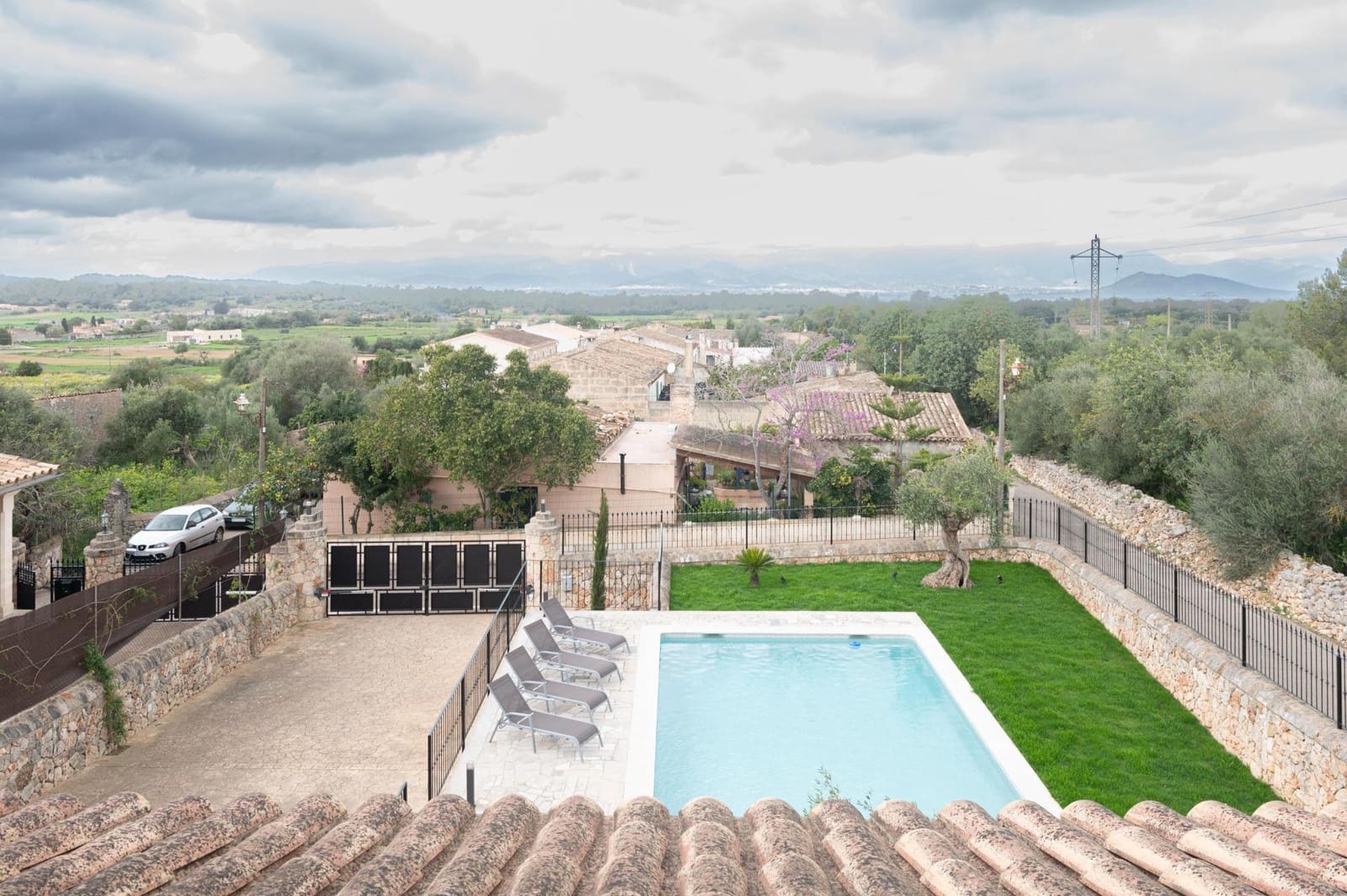 3 bedroom Villa for sale in Sineu with pool garage - € 1,400,000 (Ref: 9704929)