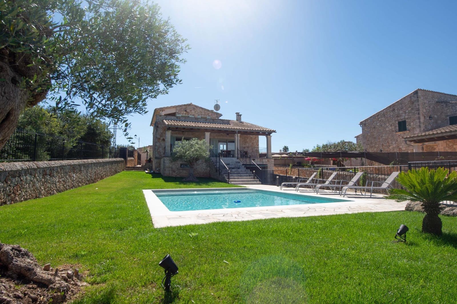 3 bedroom Villa for sale in Sineu with pool garage - € 1,400,000 (Ref: 9704929)