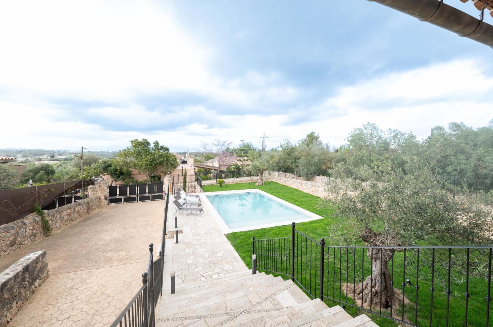 3 bedroom Villa for sale in Sineu with pool garage - € 1,400,000 (Ref: 9704929)