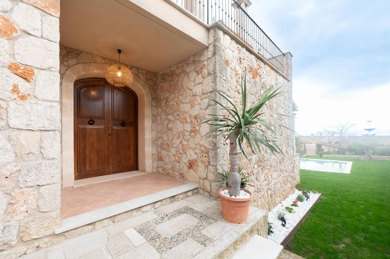 3 bedroom Villa for sale in Sineu with pool garage - € 1,400,000 (Ref: 9704929)