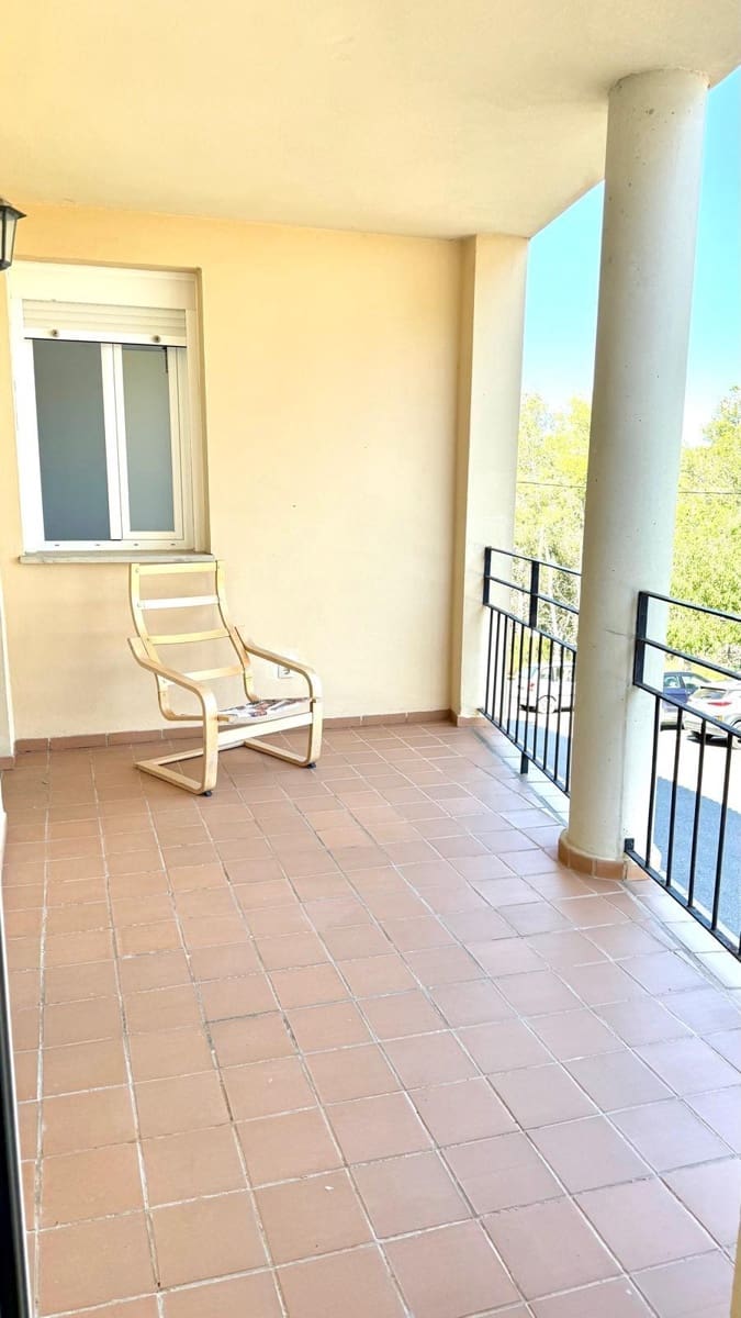 2 slaapkamer Flat te huur in Sant Joan met garage - € 1.050 (Ref: 9797136)