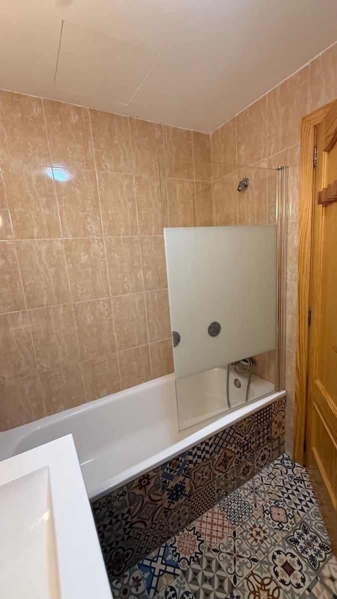 2 slaapkamer Flat te huur in Sant Joan met garage - € 1.050 (Ref: 9797136)