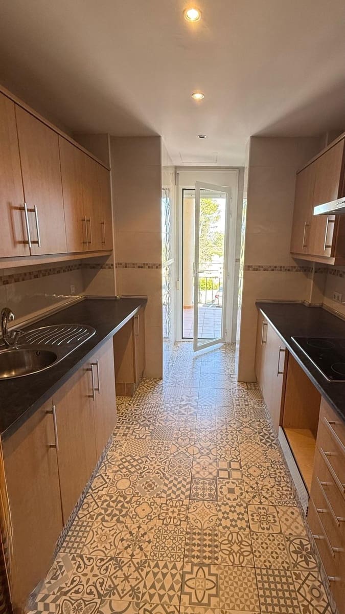 2 slaapkamer Flat te huur in Sant Joan met garage - € 1.050 (Ref: 9797136)