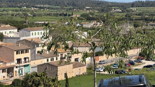 2 slaapkamer Flat te huur in Sant Joan met garage - € 1.050 (Ref: 9797136)