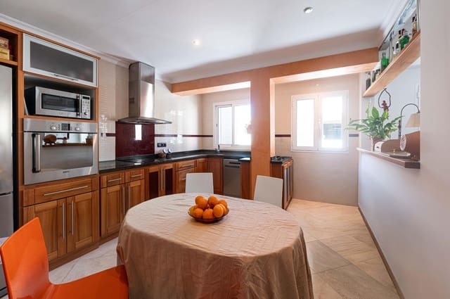 Piso de 3 habitaciones en Sineu en venta - 415.000 € (Ref: 9806496)